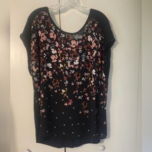 Maurices size 1X, black multi Color, floral top